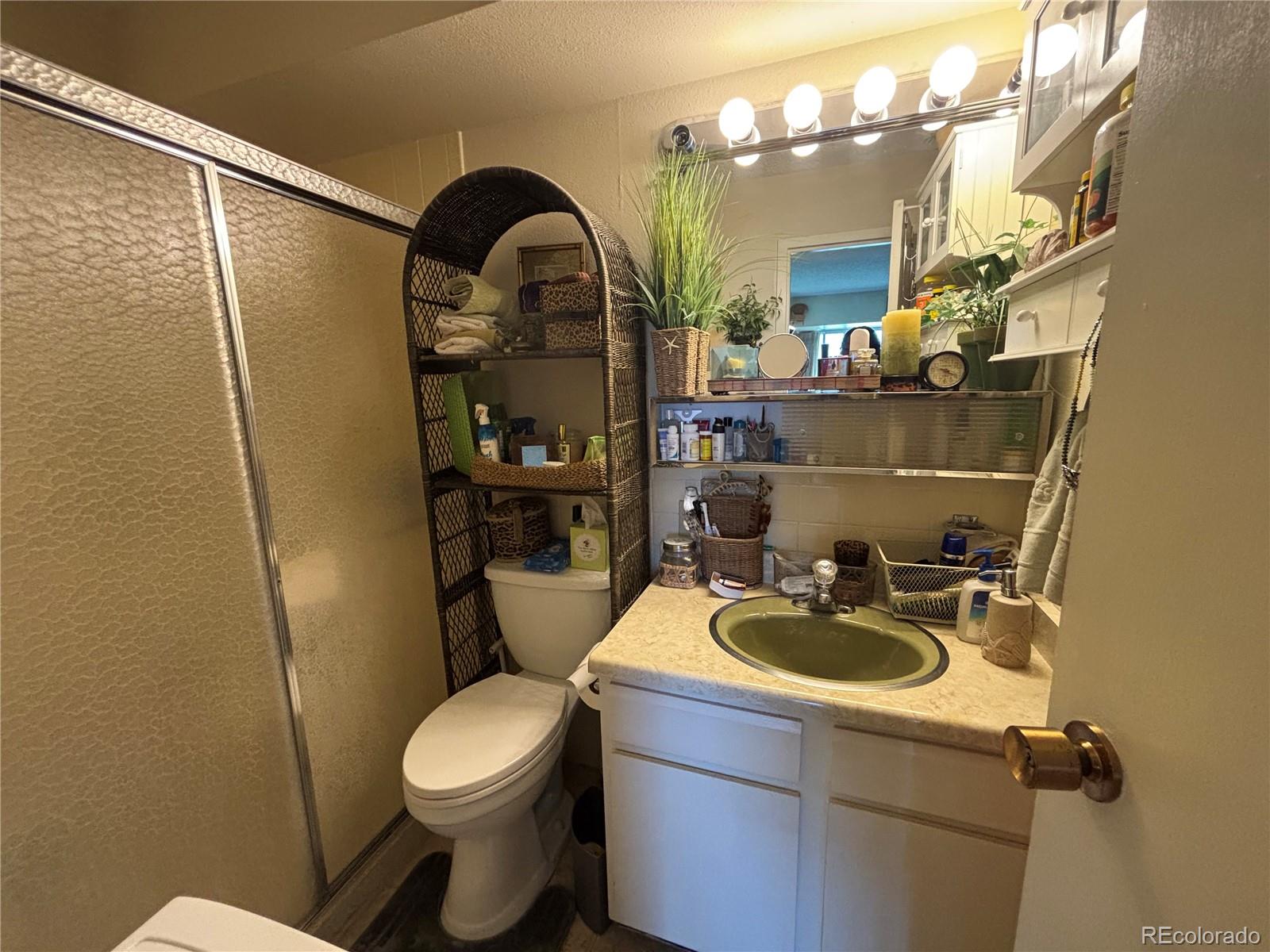 MLS Image #10 for 411  lakewood circle b-813,colorado springs, Colorado