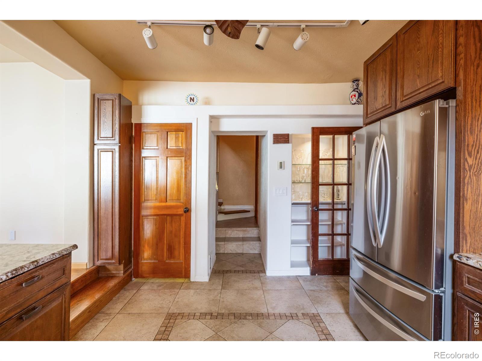 MLS Image #14 for 541  arapahoe avenue,boulder, Colorado