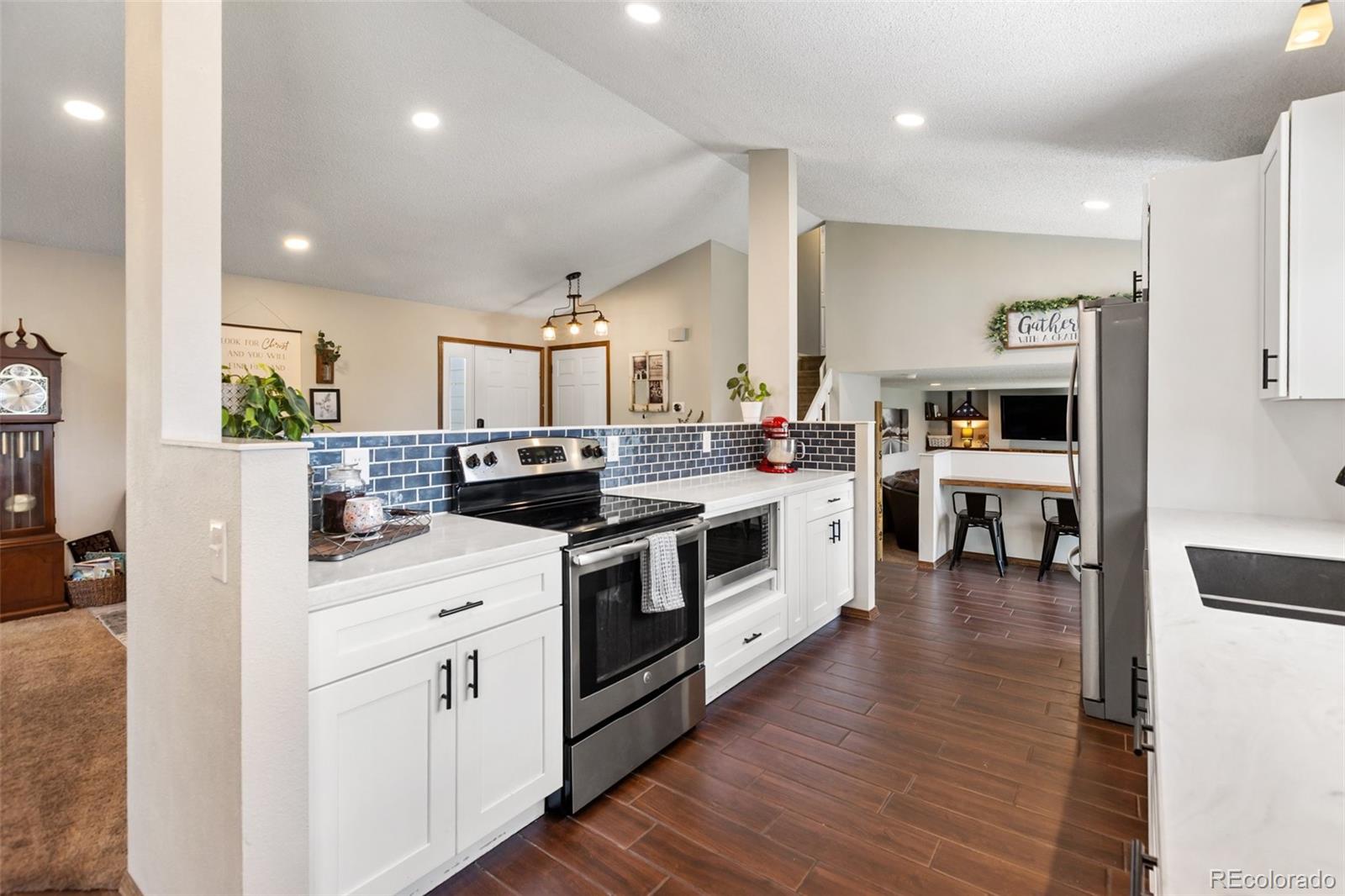 MLS Image #9 for 4932  horseshoe bend street,colorado springs, Colorado