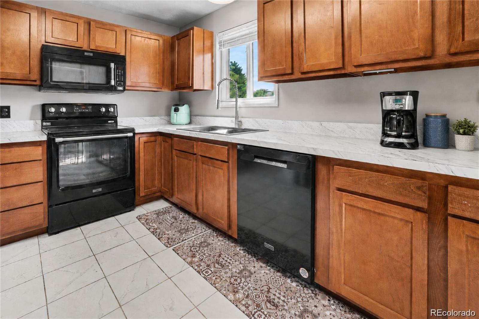 MLS Image #2 for 1092 s iris street,lakewood, Colorado