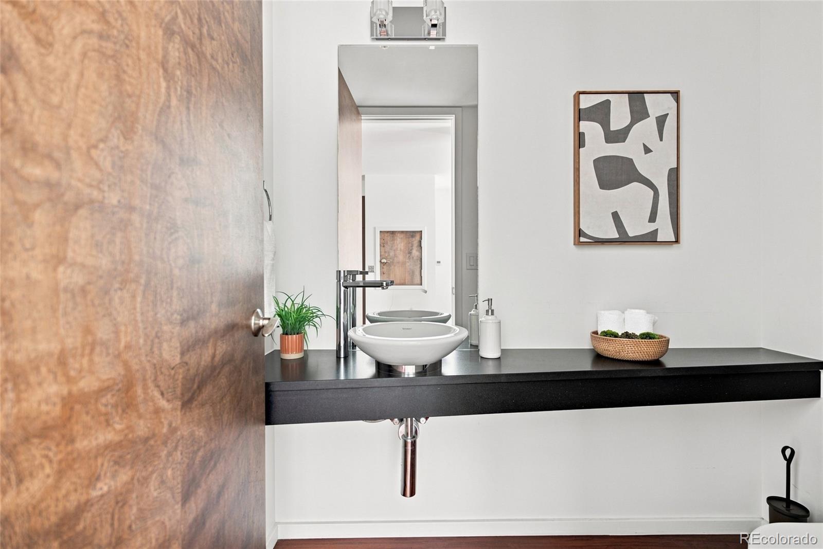 MLS Image #13 for 2202 n emerson street,denver, Colorado