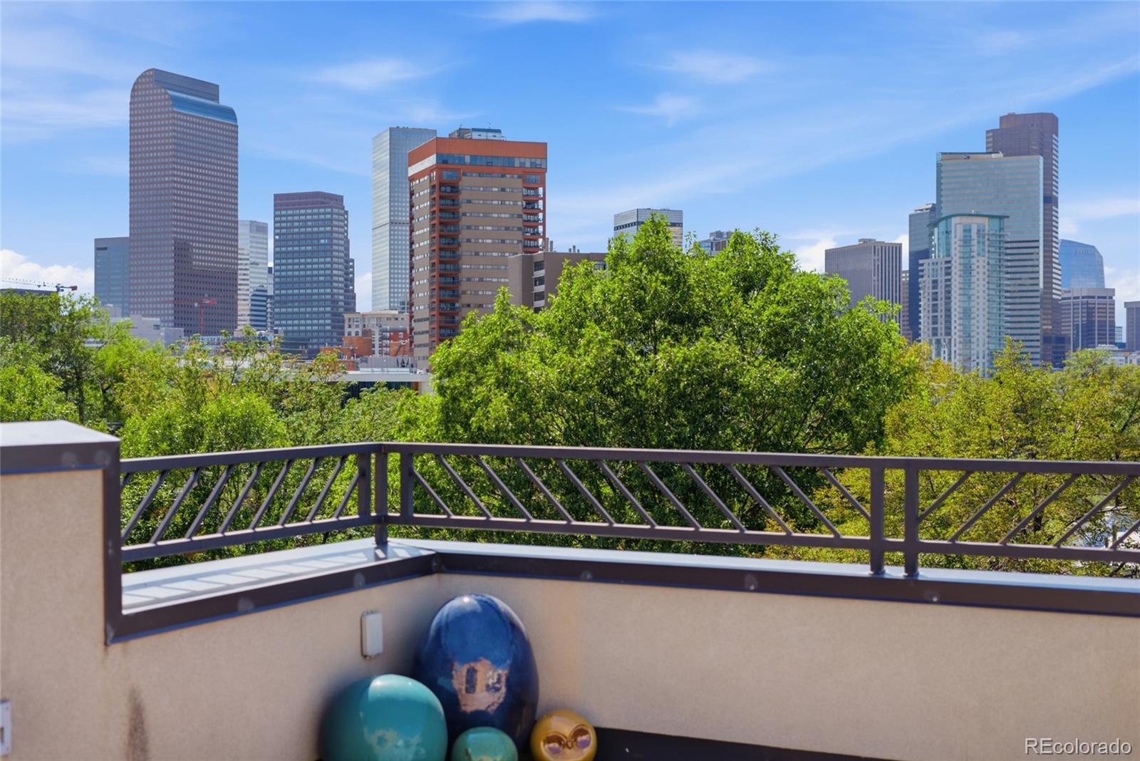 MLS Image #2 for 2202 n emerson street,denver, Colorado