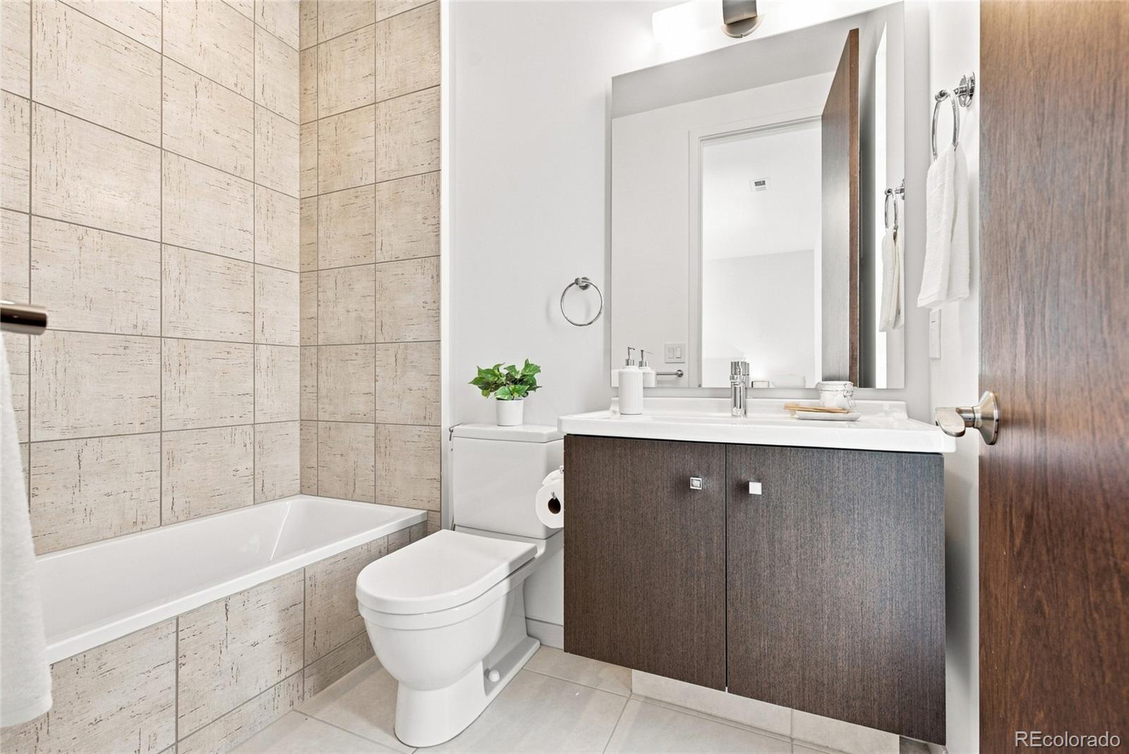 MLS Image #24 for 2202 n emerson street,denver, Colorado