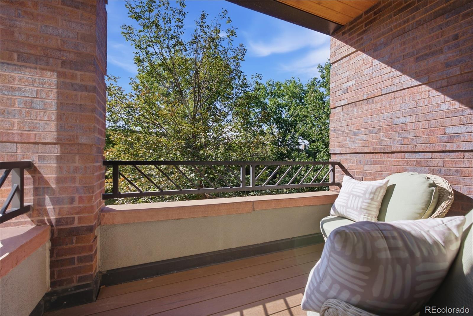 MLS Image #6 for 2202 n emerson street,denver, Colorado