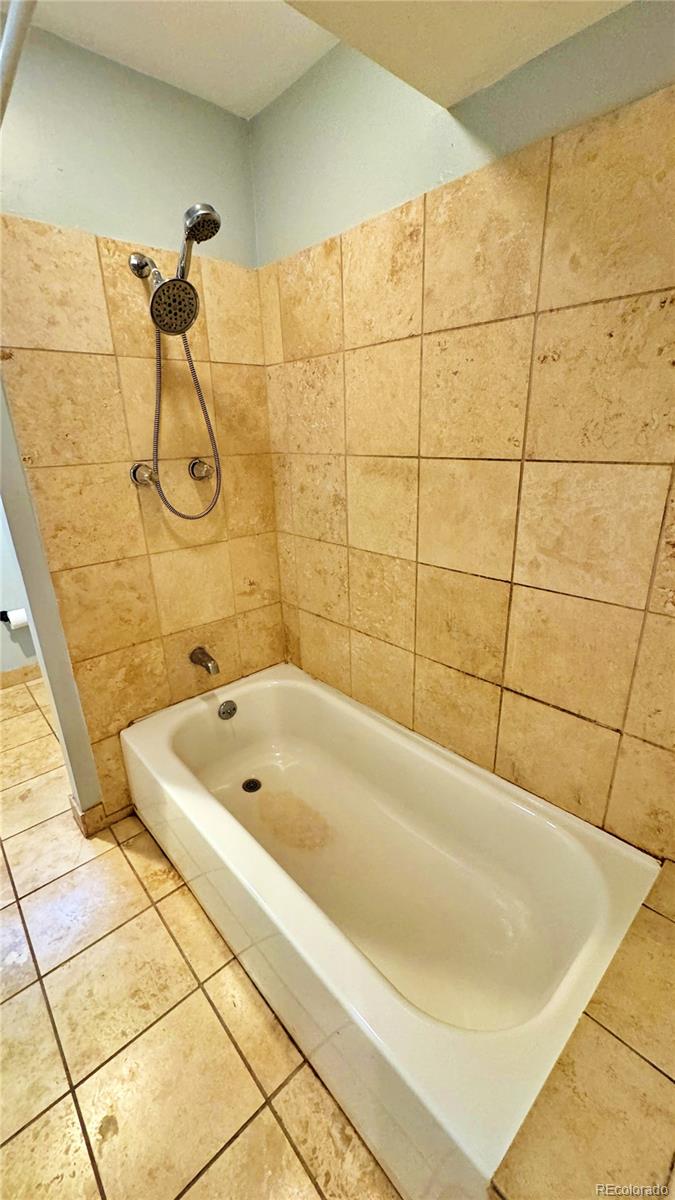 MLS Image #17 for 6644 s race circle,centennial, Colorado