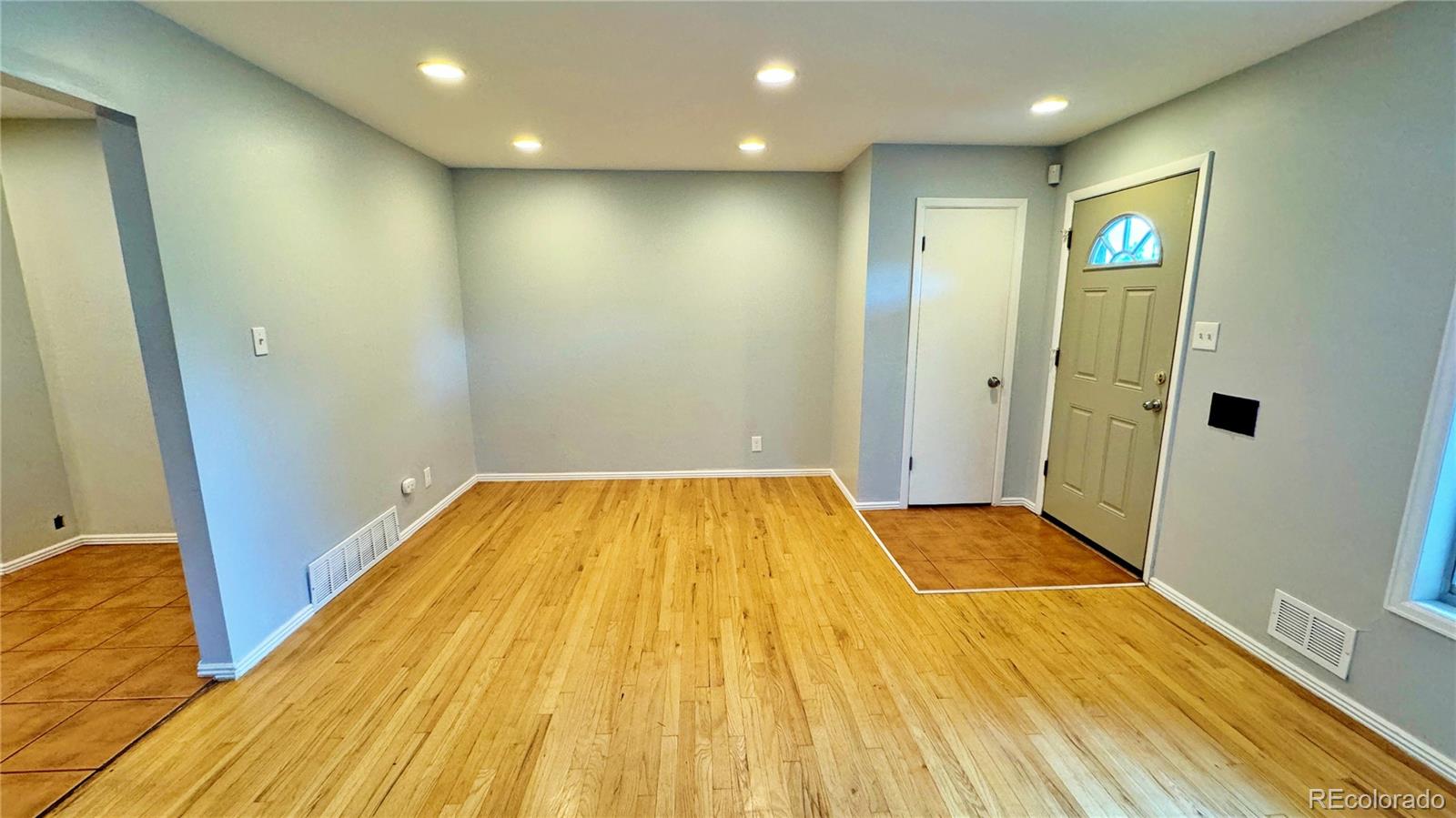 MLS Image #2 for 6644 s race circle,centennial, Colorado