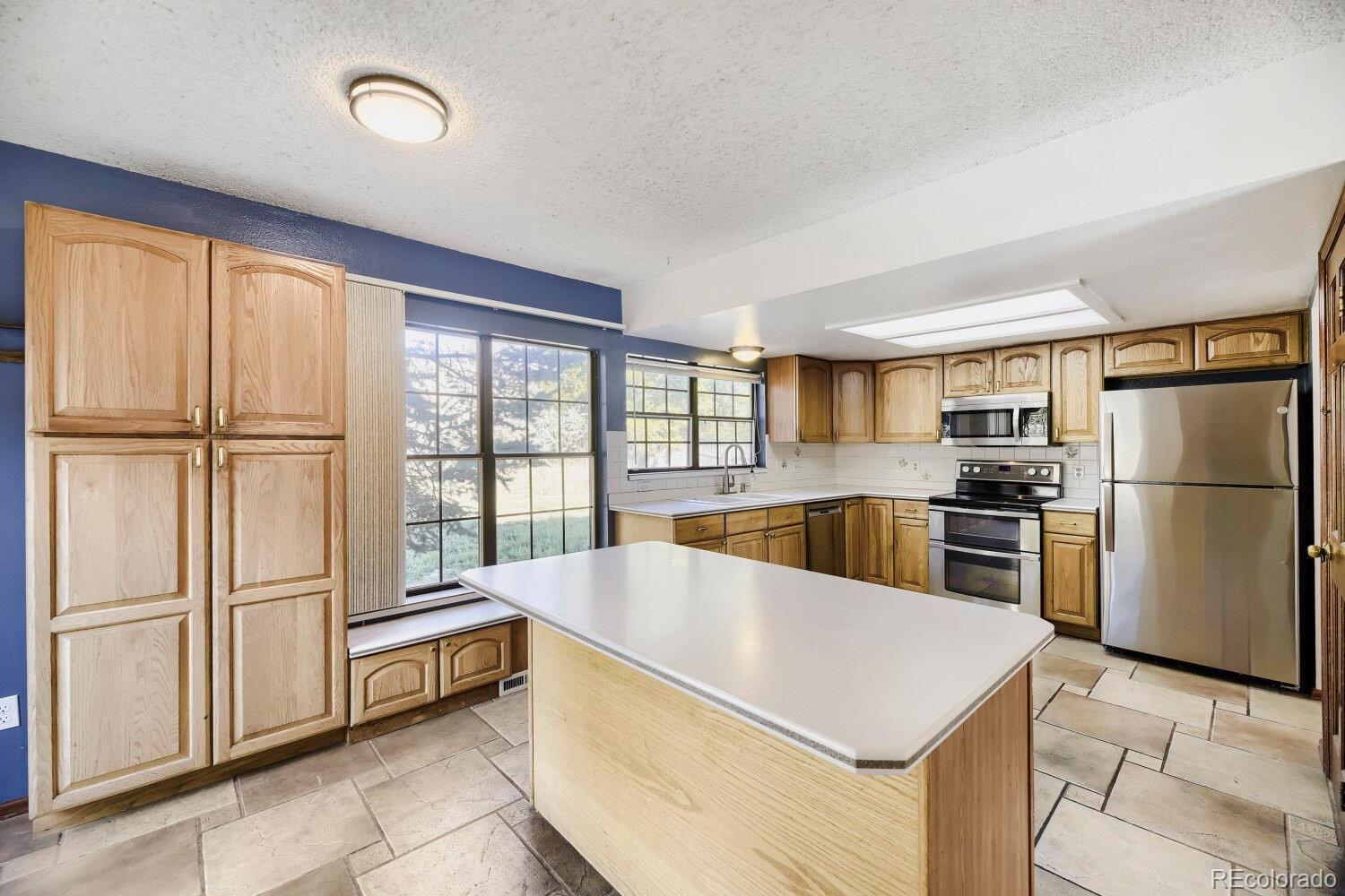 MLS Image #12 for 3955 s monaco parkway,denver, Colorado