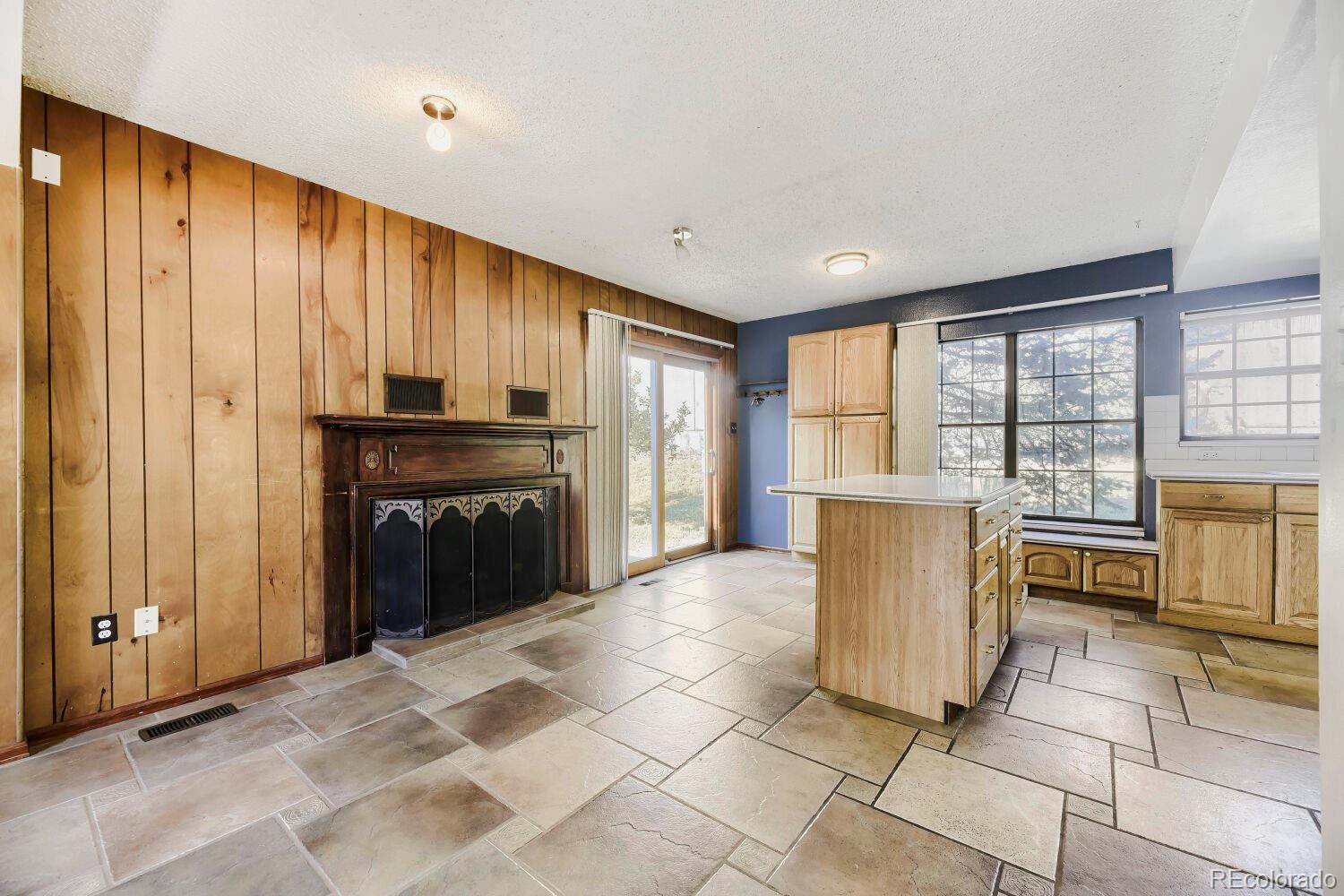 MLS Image #16 for 3955 s monaco parkway,denver, Colorado