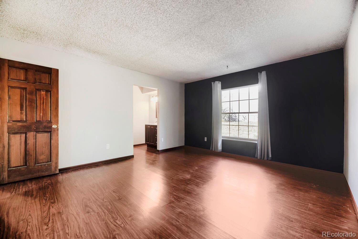 MLS Image #20 for 3955 s monaco parkway,denver, Colorado