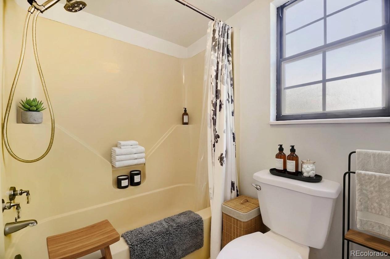 MLS Image #26 for 3955 s monaco parkway,denver, Colorado