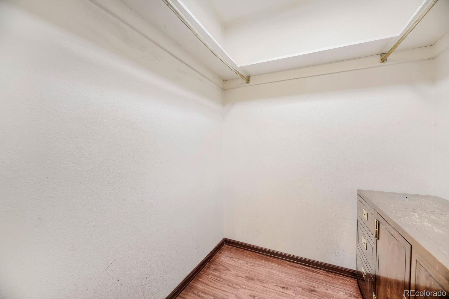MLS Image #27 for 3955 s monaco parkway,denver, Colorado