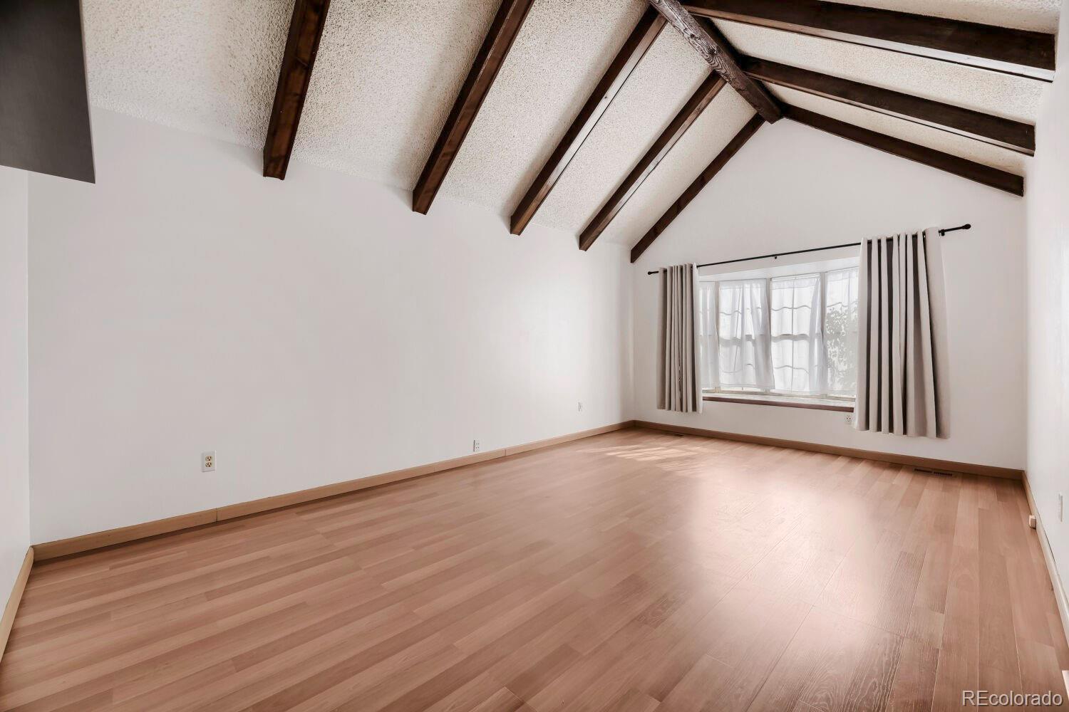 MLS Image #7 for 3955 s monaco parkway,denver, Colorado