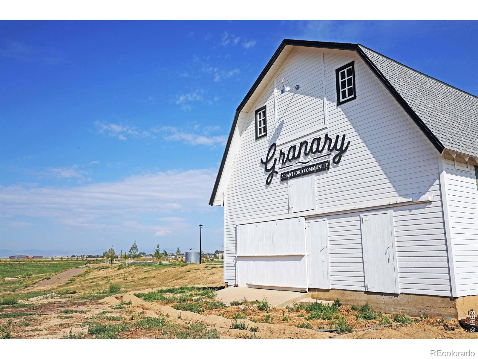 MLS Image #26 for 1974  sorghum way,johnstown, Colorado