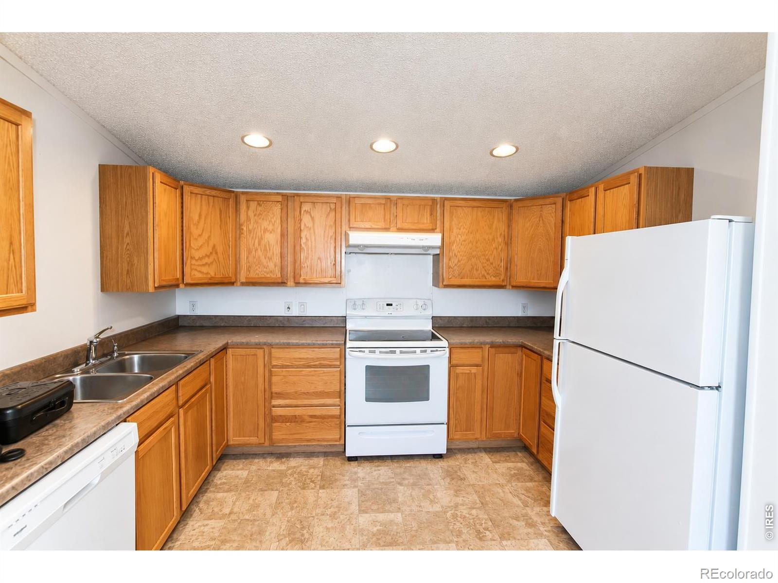 MLS Image #10 for 29347  2nd street,snyder, Colorado