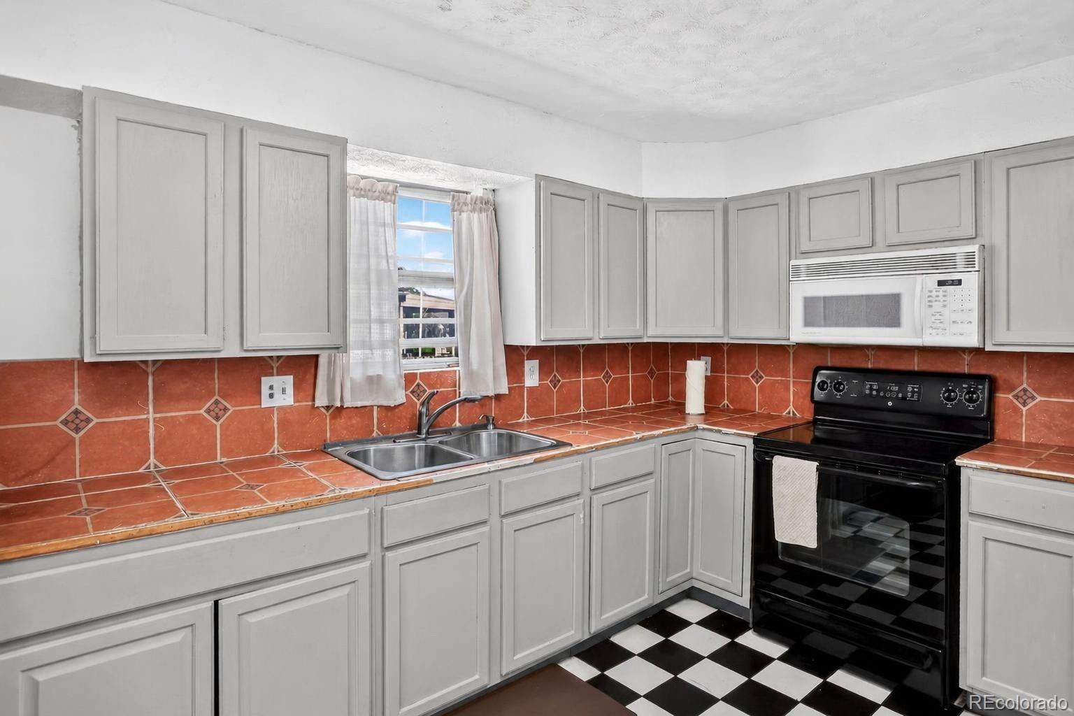 MLS Image #7 for 5715  niagara street,commerce city, Colorado