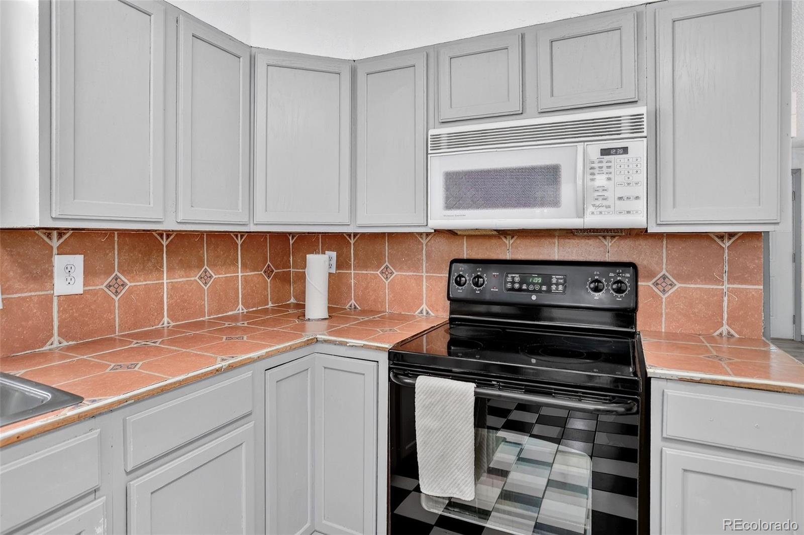 MLS Image #8 for 5715  niagara street,commerce city, Colorado