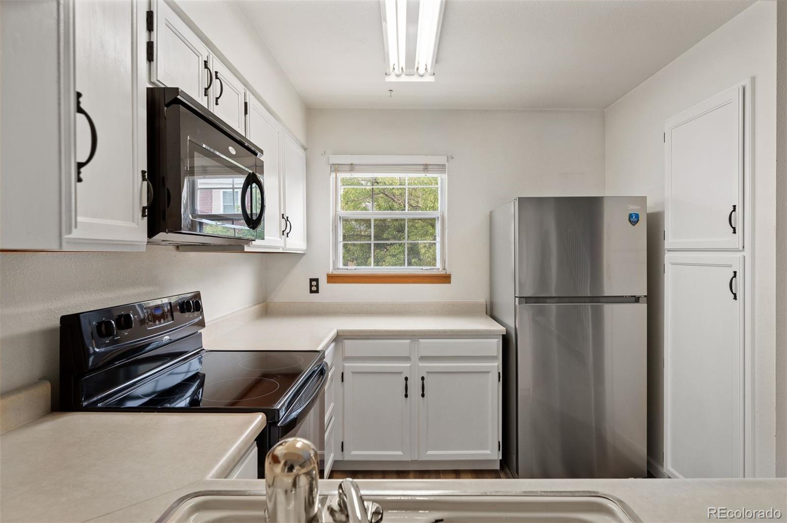 MLS Image #7 for 1699 s trenton street,denver, Colorado