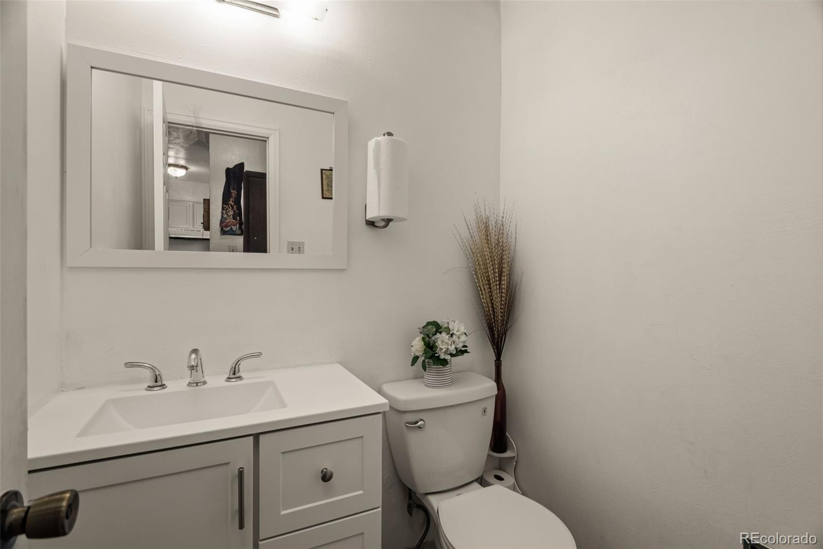 MLS Image #12 for 14462 e mississippi avenue,aurora, Colorado