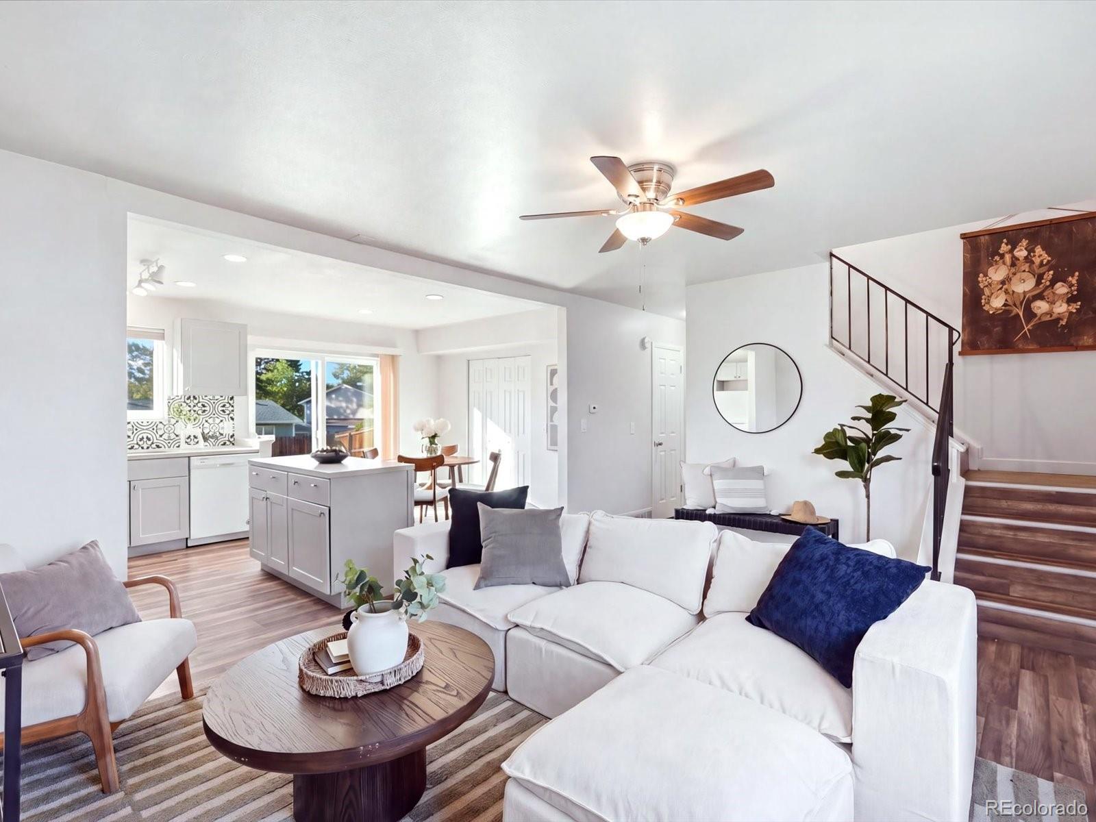 MLS Image #2 for 4363 s eagle circle,aurora, Colorado