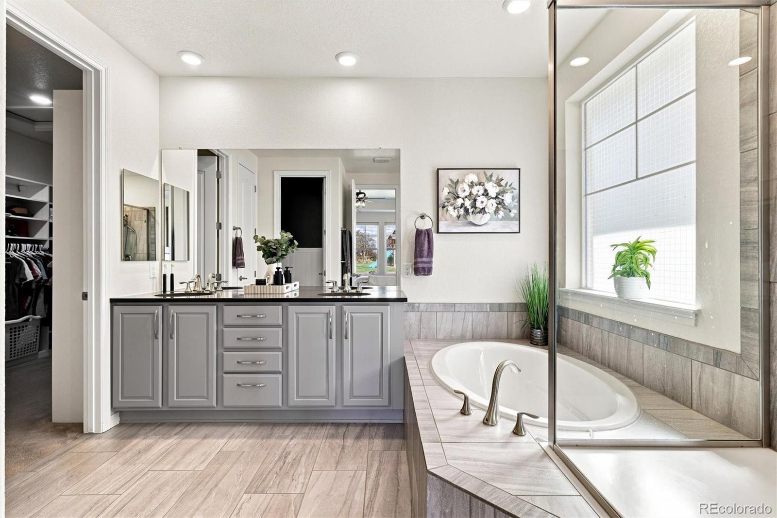 MLS Image #14 for 19903 w 94th lane,arvada, Colorado
