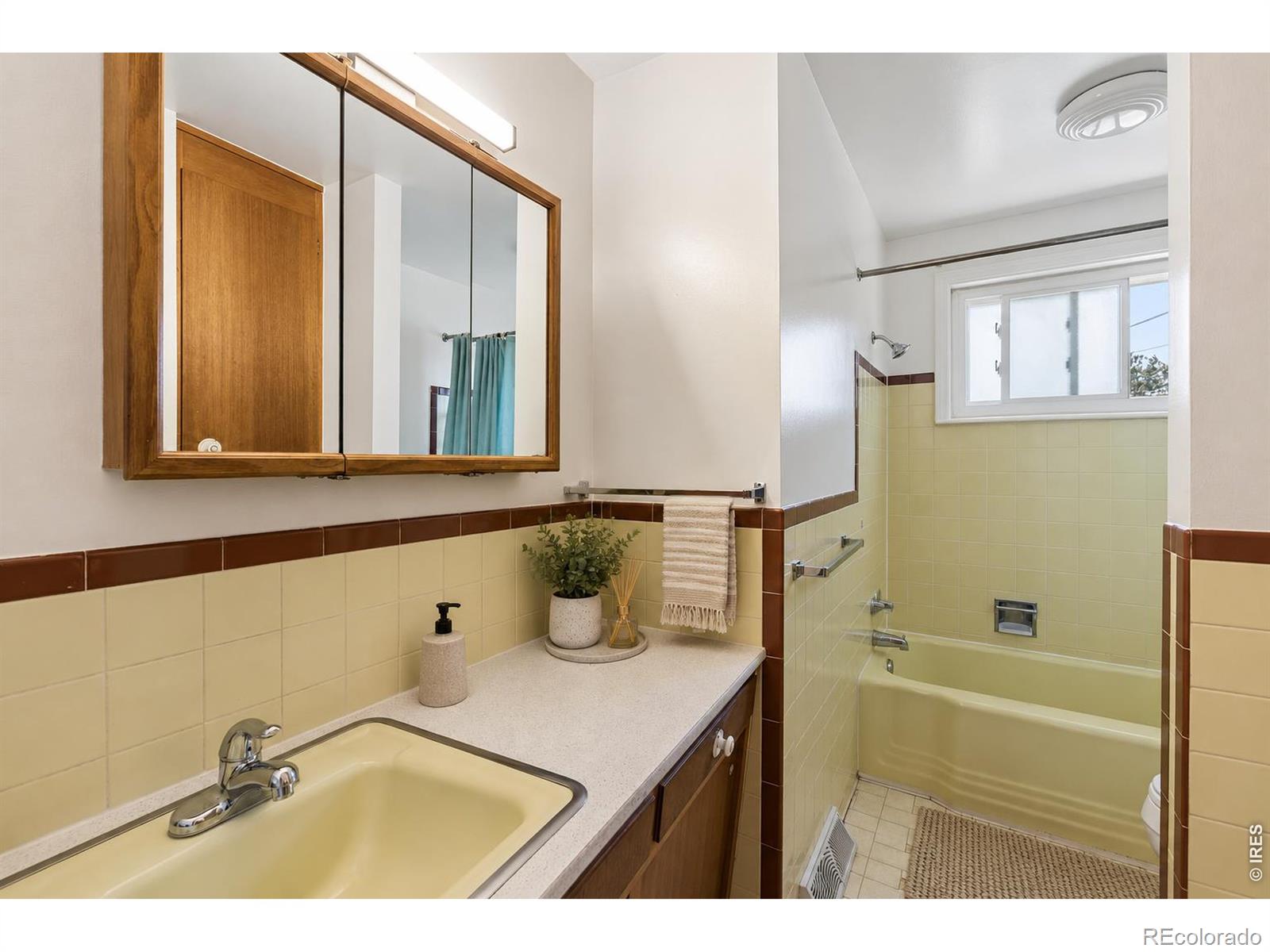 MLS Image #12 for 1360 w 6th avenue,broomfield, Colorado