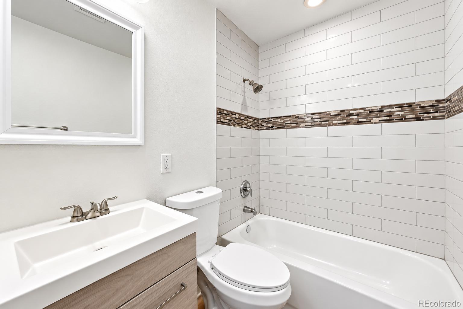 MLS Image #15 for 2631 s green court,denver, Colorado