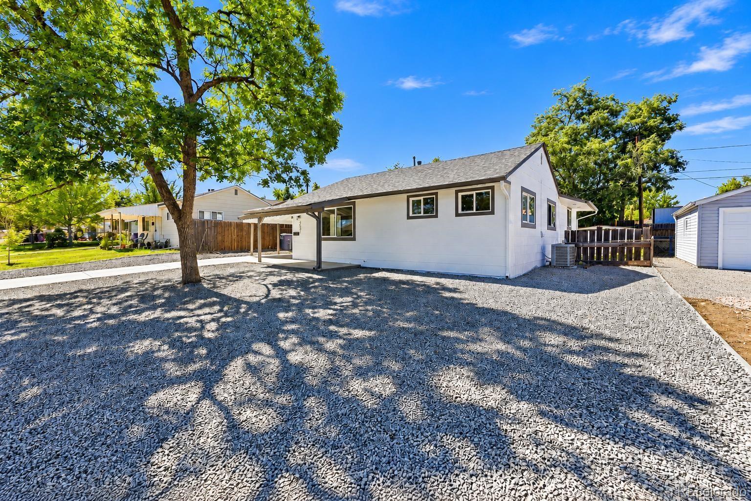 MLS Image #4 for 2631 s green court,denver, Colorado