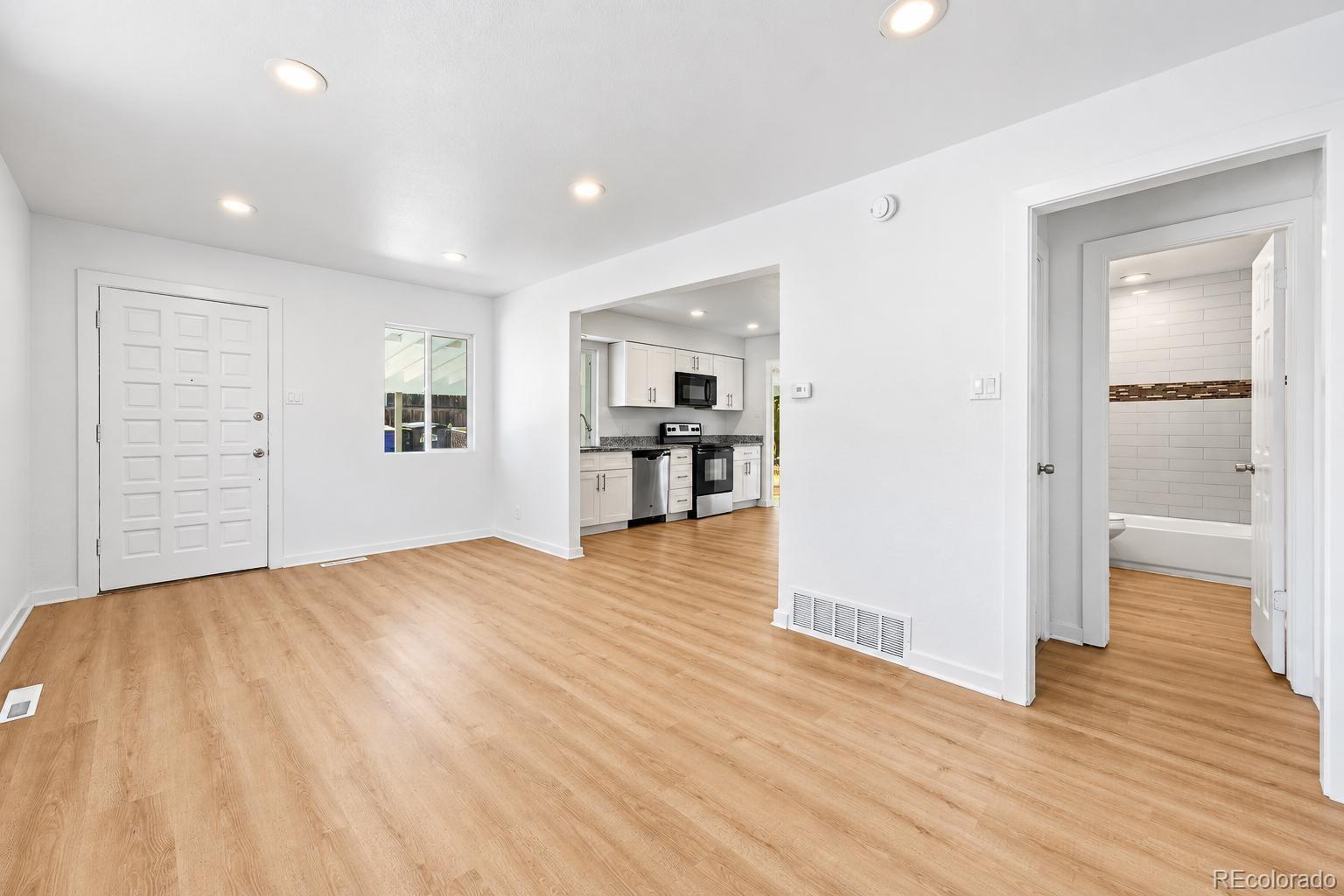 MLS Image #5 for 2631 s green court,denver, Colorado