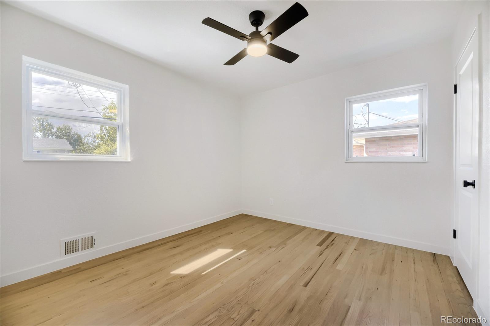 MLS Image #18 for 1951 s lowell boulevard,denver, Colorado