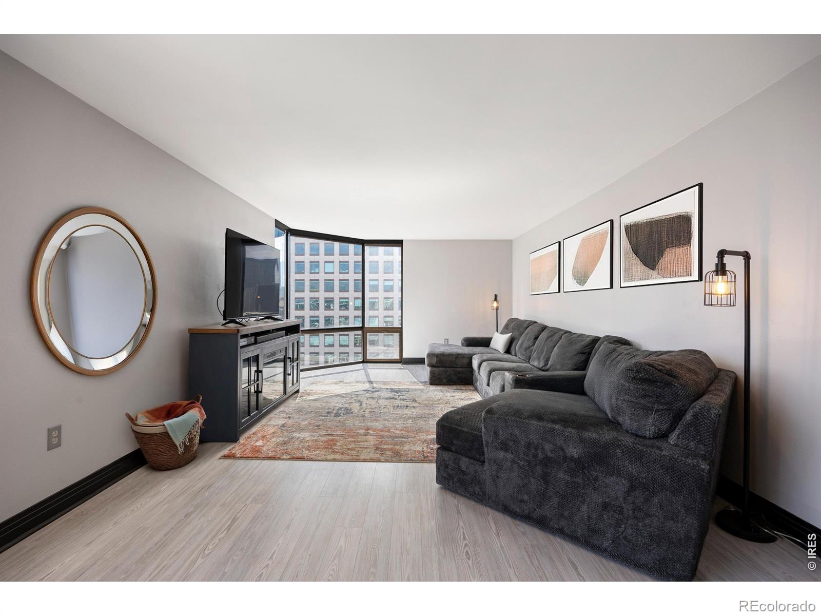MLS Image #8 for 1625  larimer street,denver, Colorado