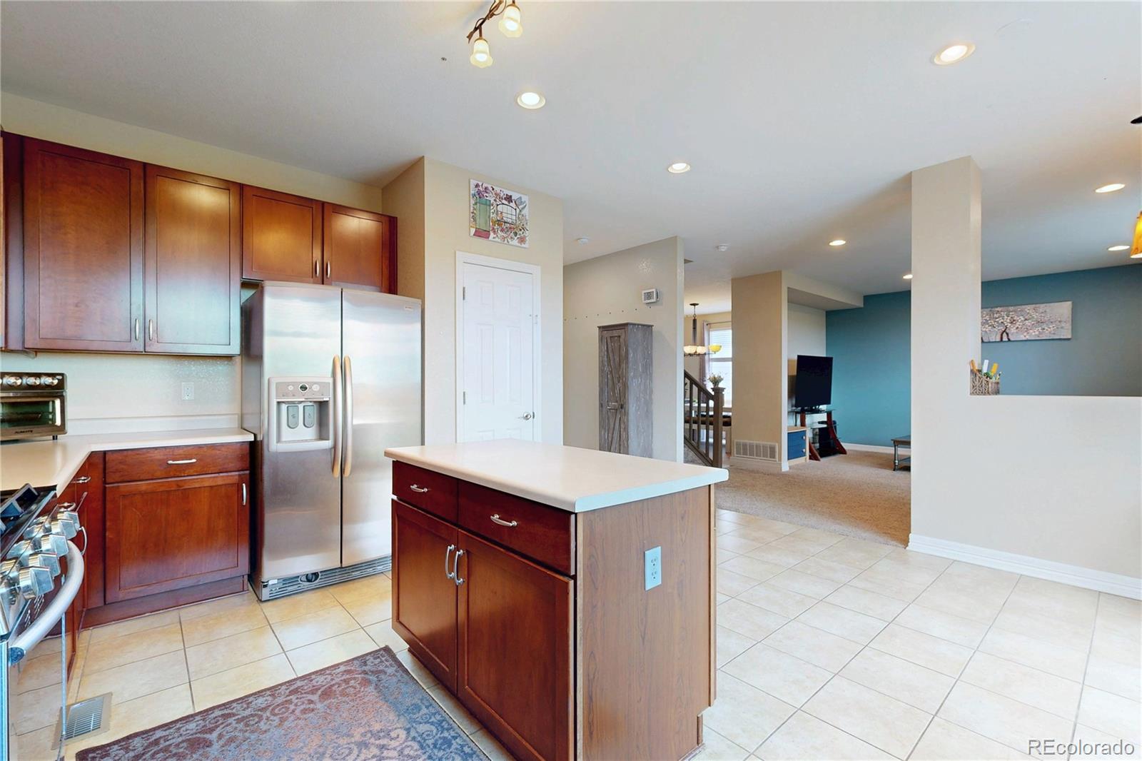 MLS Image #15 for 5548  lewiston court,denver, Colorado