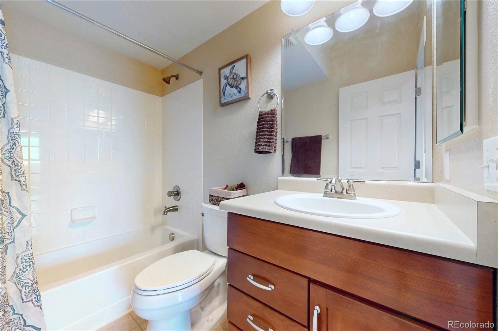 MLS Image #18 for 5548  lewiston court,denver, Colorado