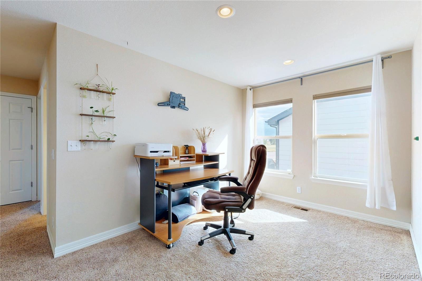 MLS Image #20 for 5548  lewiston court,denver, Colorado