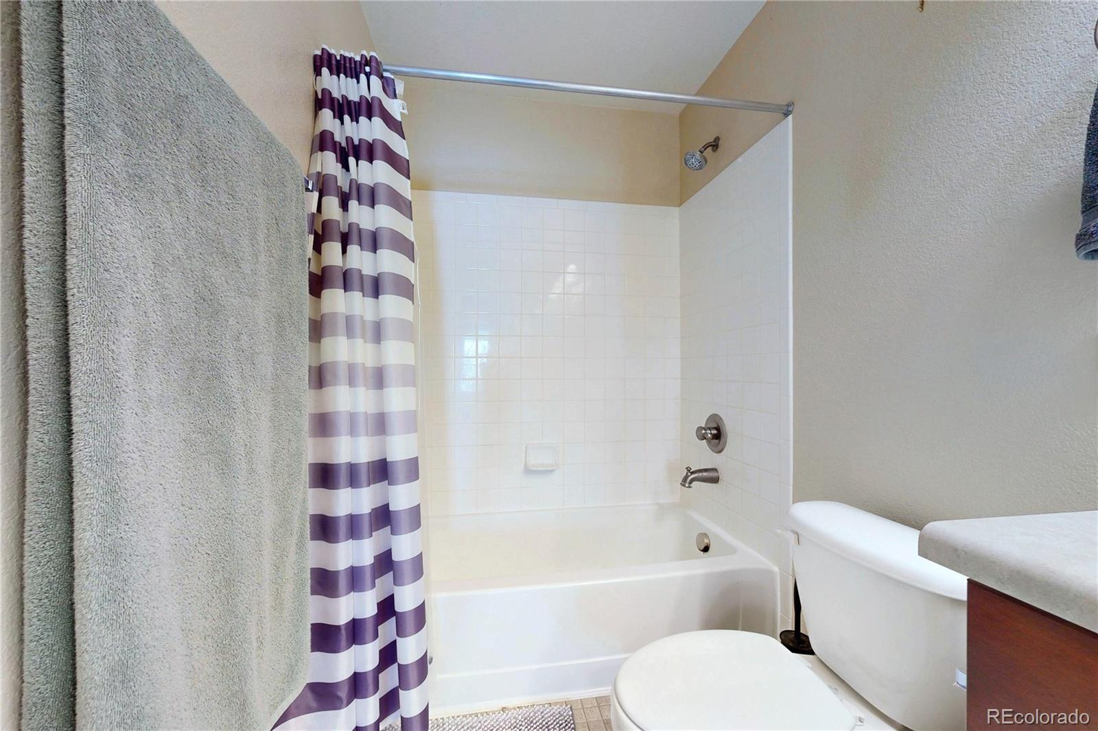 MLS Image #25 for 5548  lewiston court,denver, Colorado