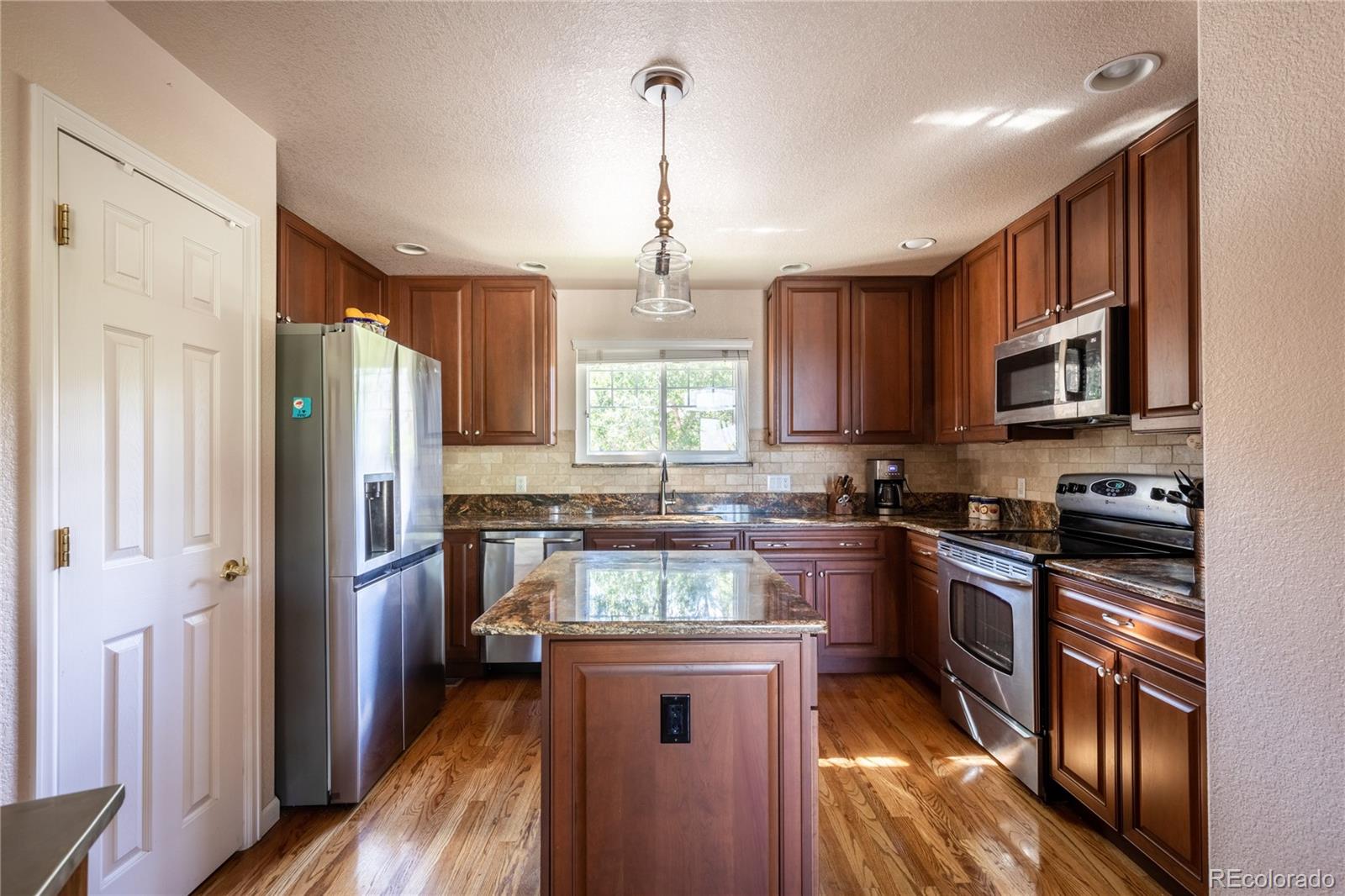 MLS Image #10 for 9836 s johnson court,littleton, Colorado