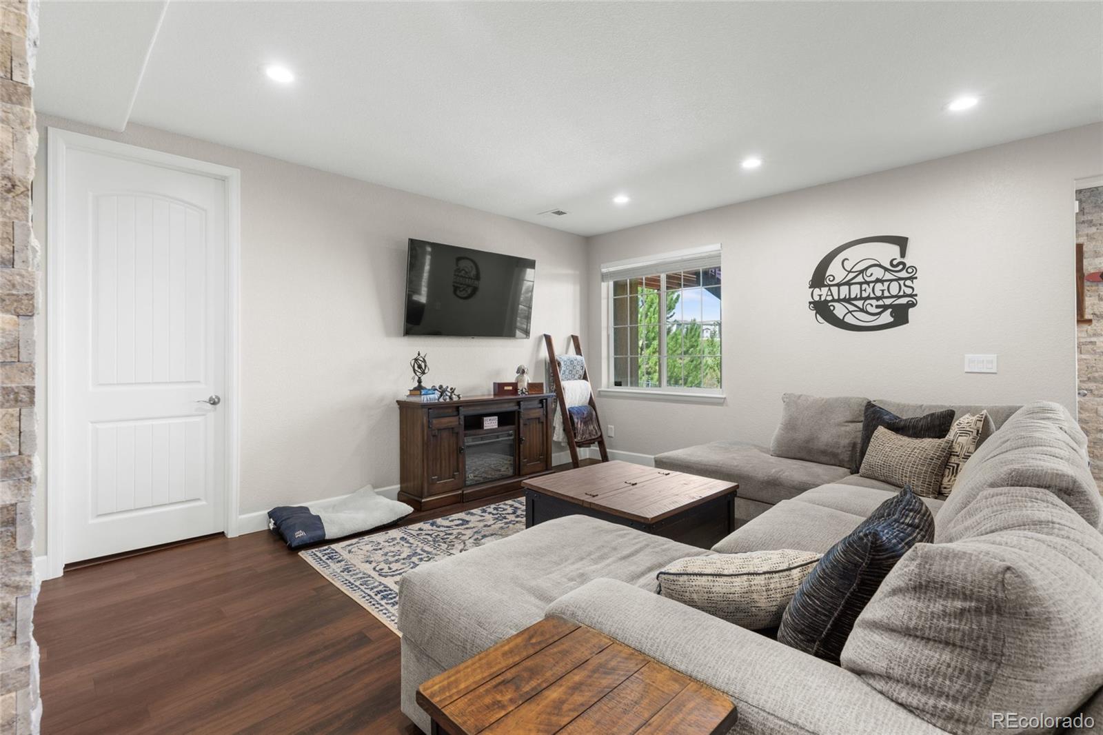 MLS Image #21 for 27855 e moraine drive,aurora, Colorado