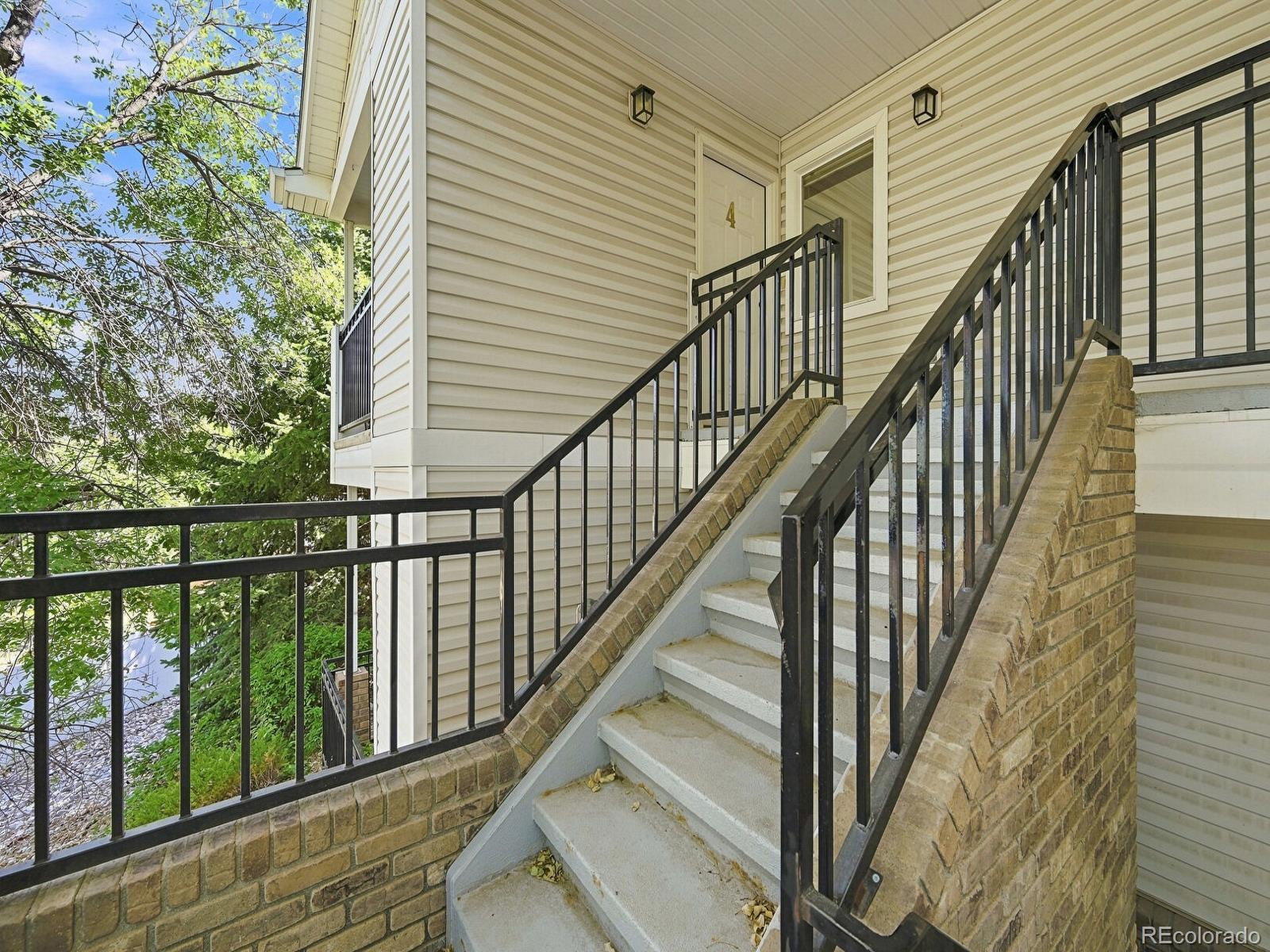 MLS Image #2 for 950  52nd avenue court,greeley, Colorado