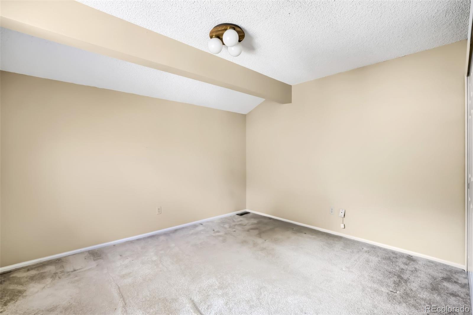 MLS Image #11 for 1575 s trenton court,denver, Colorado