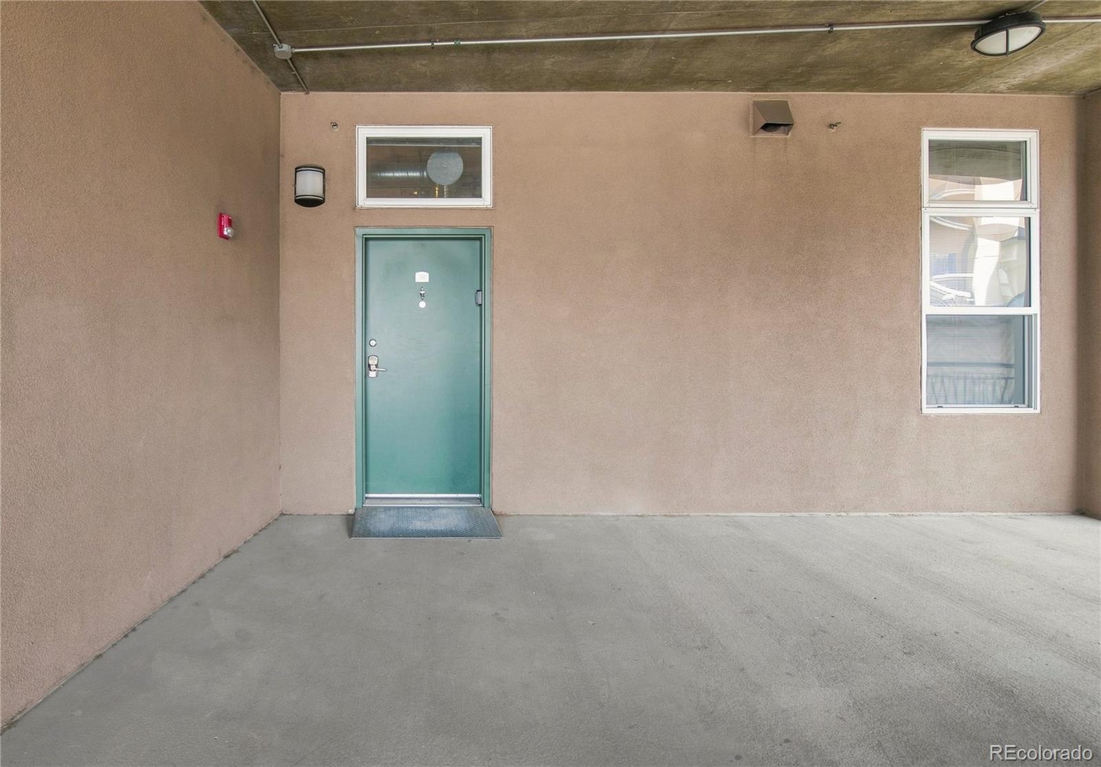 MLS Image #3 for 3201 n shoshone street 306,denver, Colorado