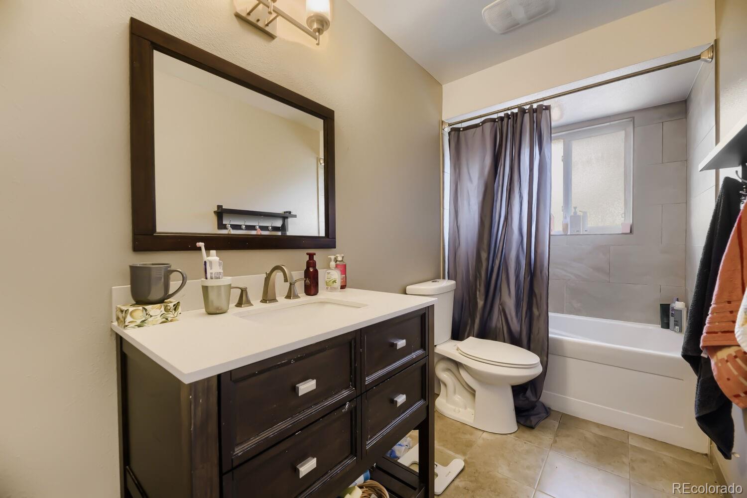 MLS Image #22 for 1435 s macon street,aurora, Colorado