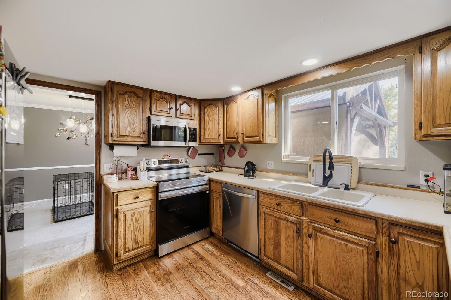 MLS Image #9 for 1435 s macon street,aurora, Colorado