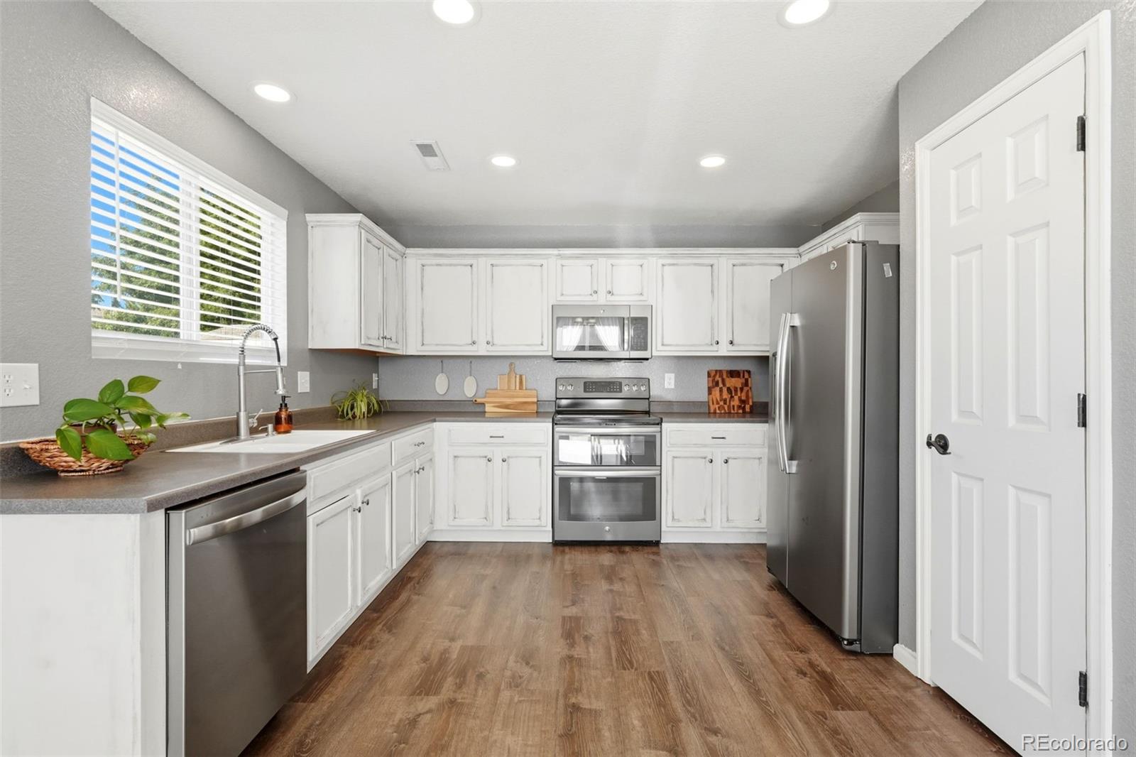 MLS Image #8 for 759  willow drive,lochbuie, Colorado