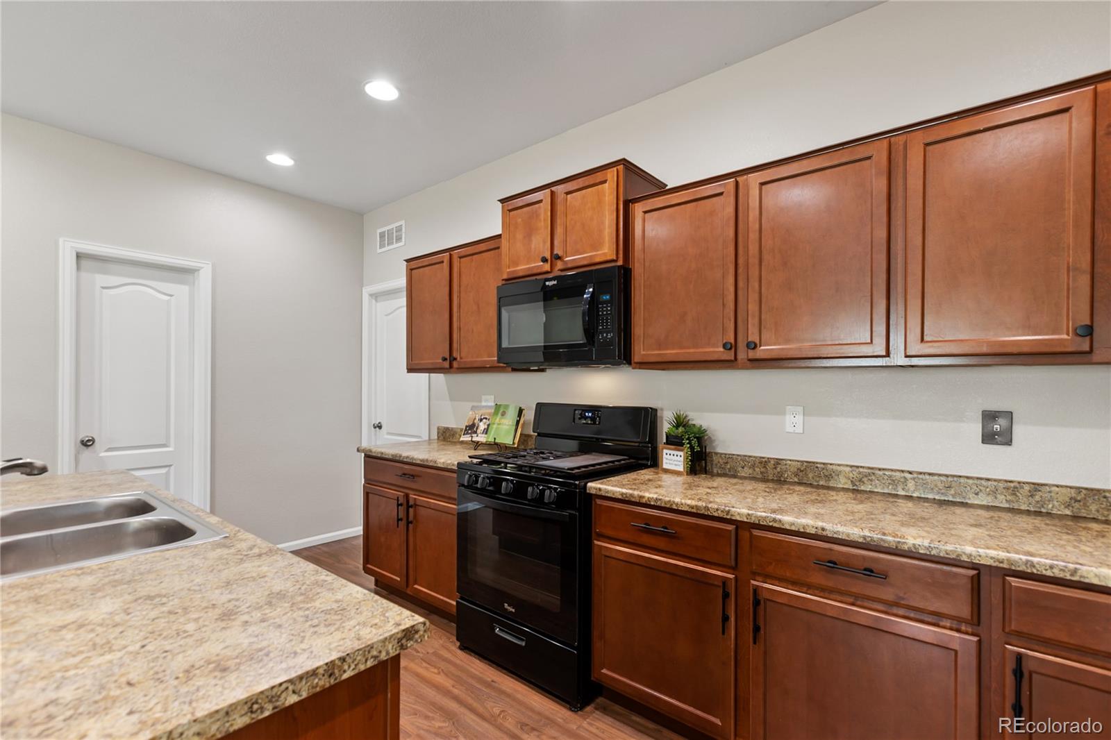 MLS Image #27 for 10219  intrepid way,colorado springs, Colorado