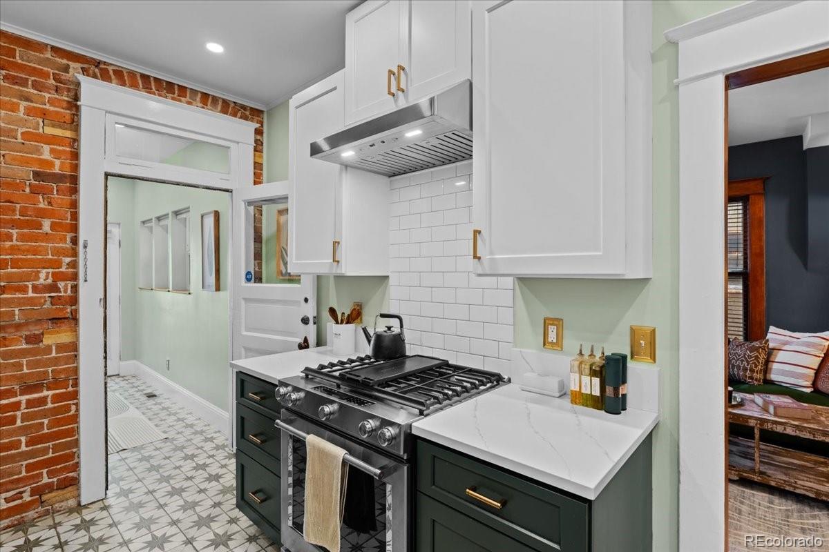 MLS Image #21 for 1148 s clarkson street,denver, Colorado