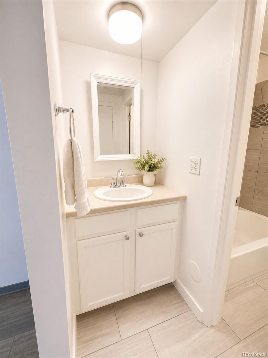 MLS Image #11 for 1265  race street,denver, Colorado
