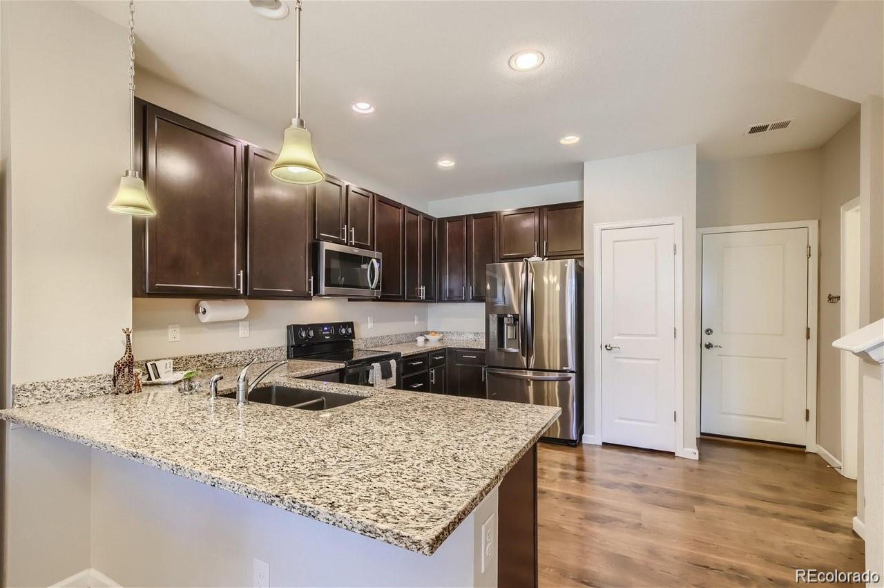 MLS Image #6 for 518 e dry creek place,littleton, Colorado