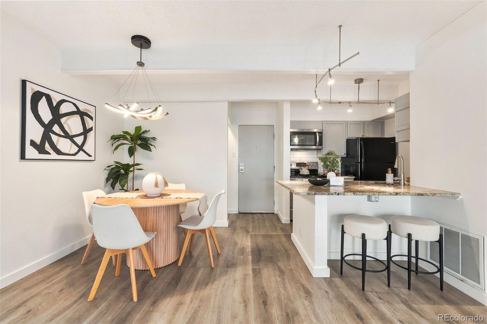 MLS Image #11 for 777 n washington street,denver, Colorado
