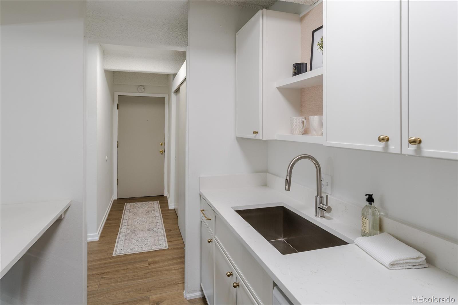MLS Image #6 for 1365  columbine street,denver, Colorado