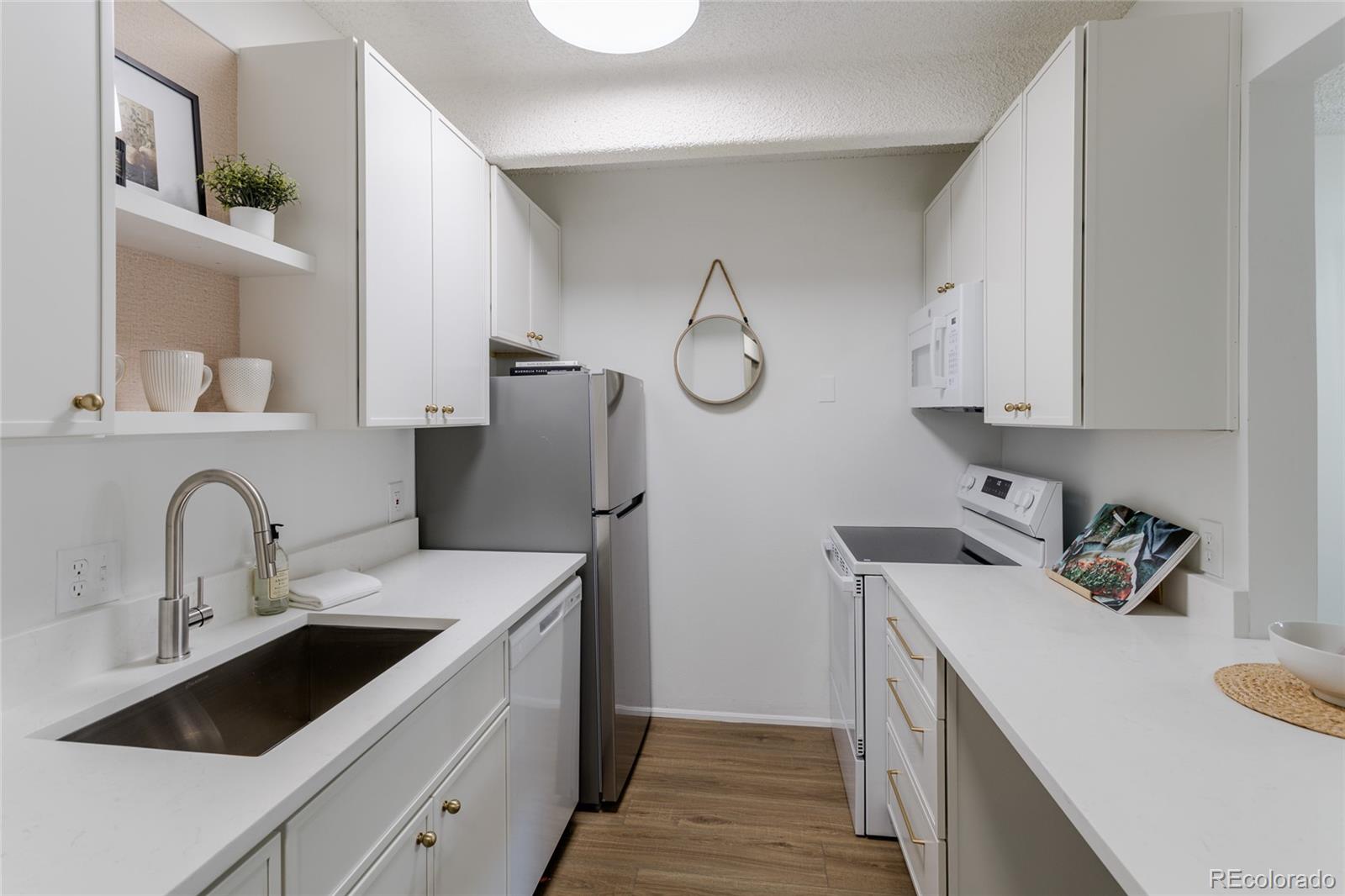 MLS Image #7 for 1365  columbine street,denver, Colorado