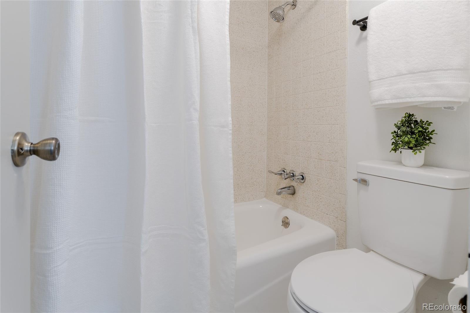 MLS Image #9 for 1365  columbine street,denver, Colorado
